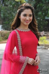Tamannah at Bengal Tiger Movie Press Meet